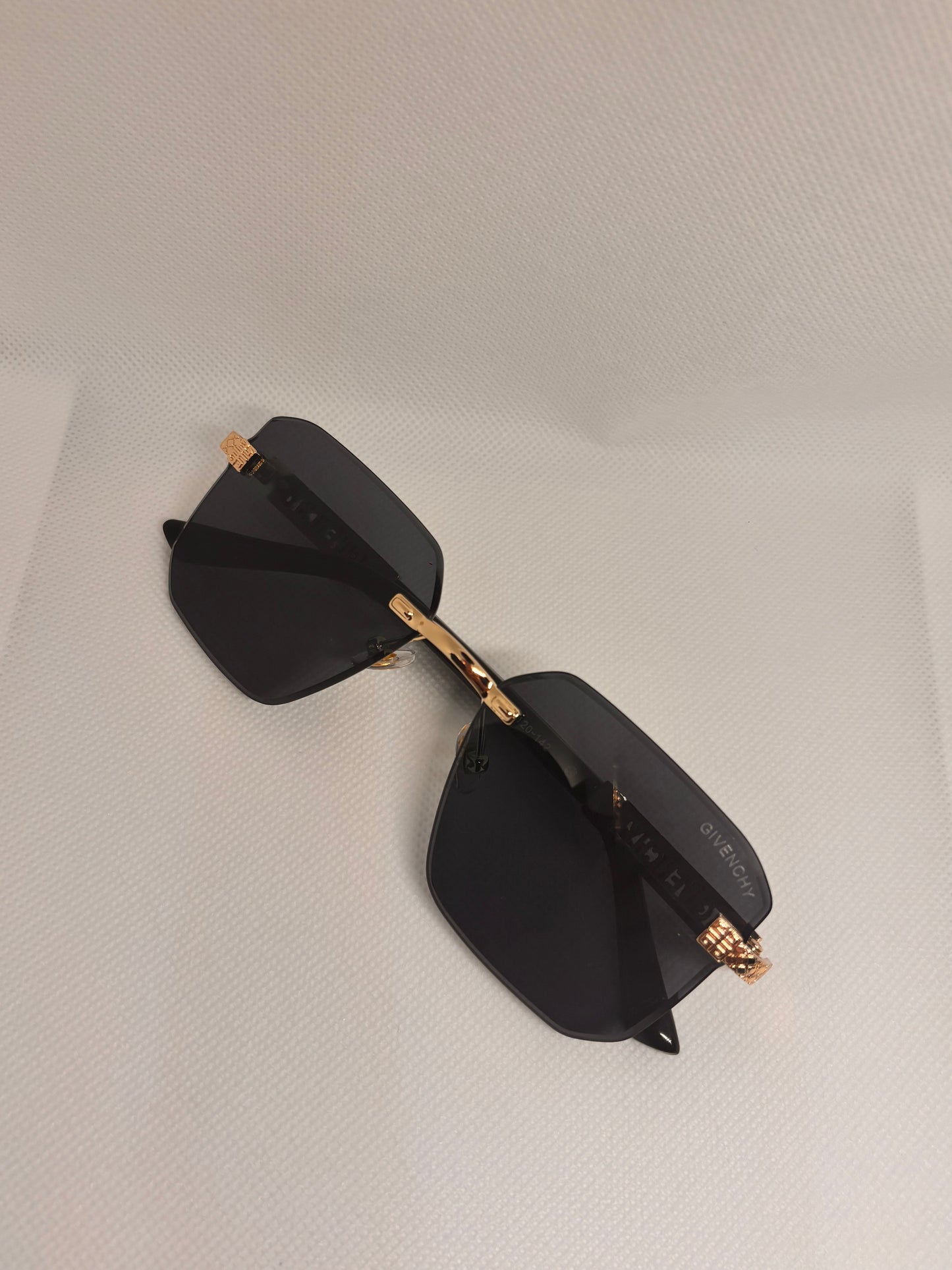 G SUNGLASSES