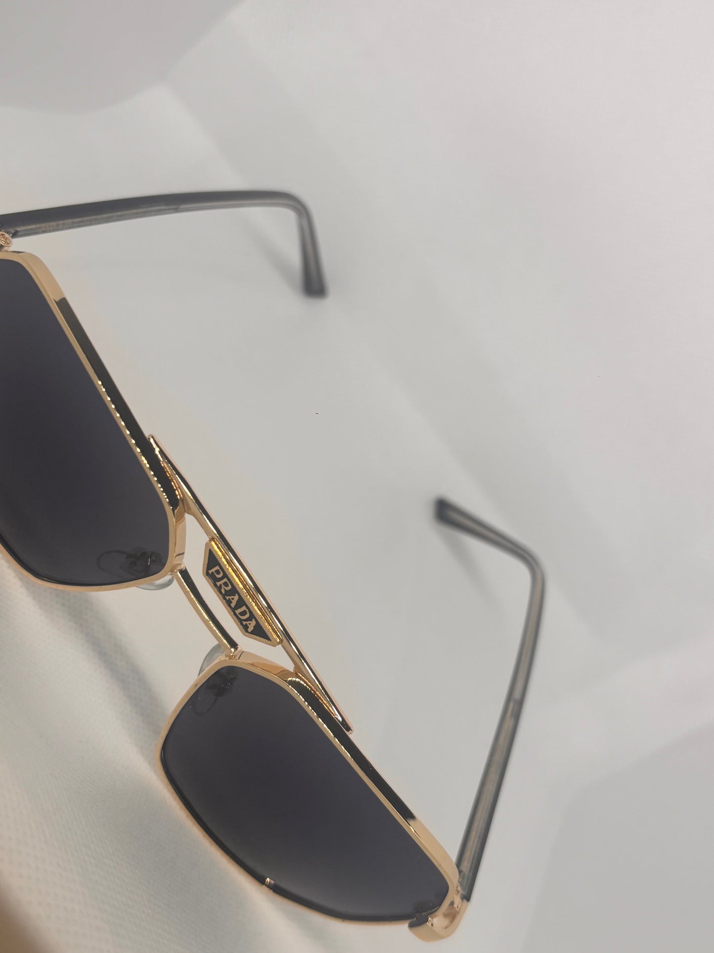 MENS GOLD SUNGLASSES