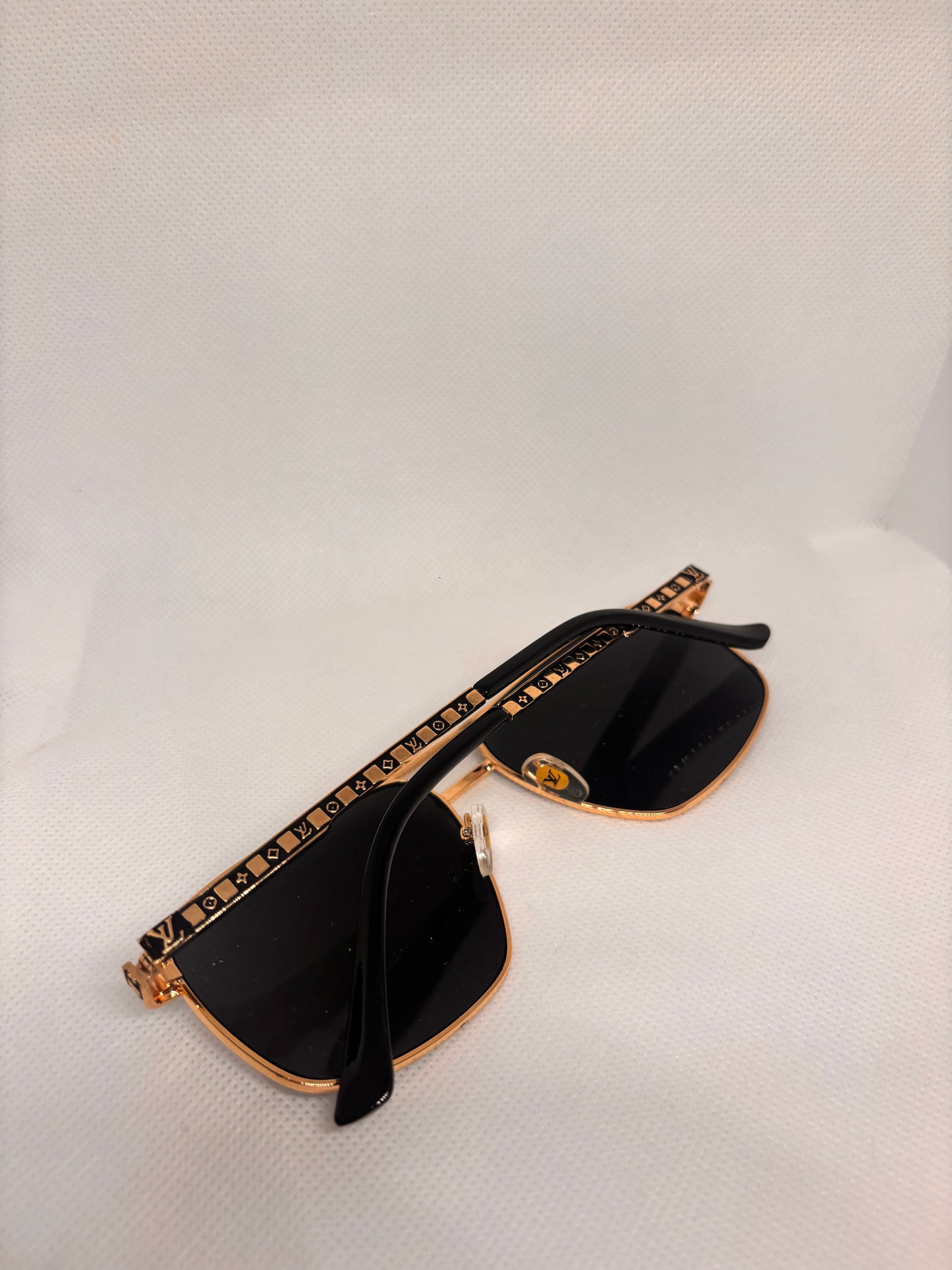 LV MENS SUNGLASSES