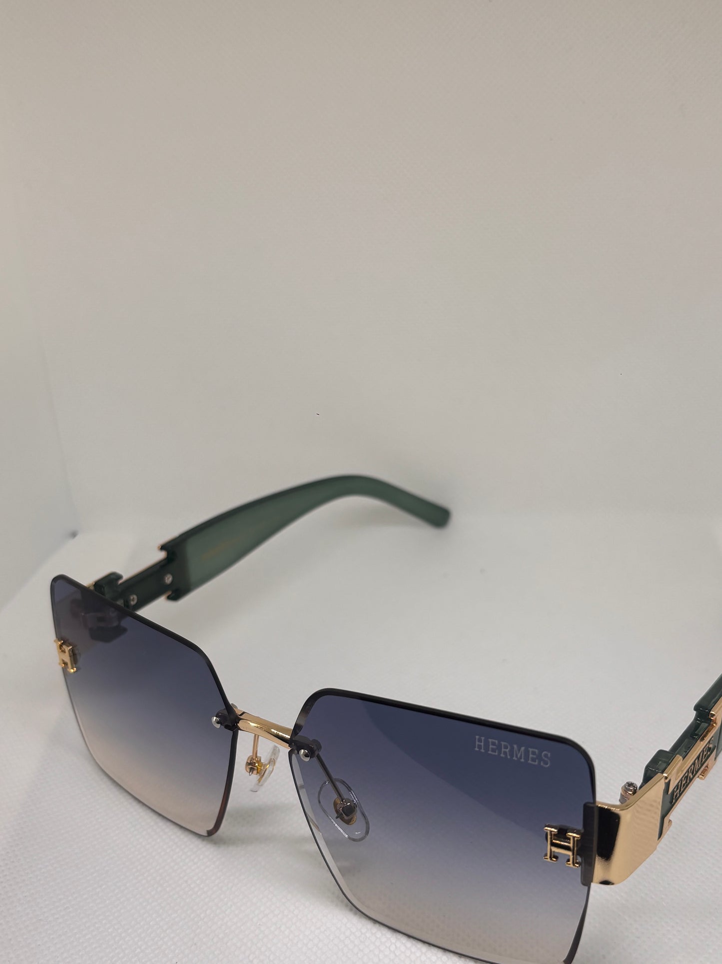 GREEN H SUNGLASSES
