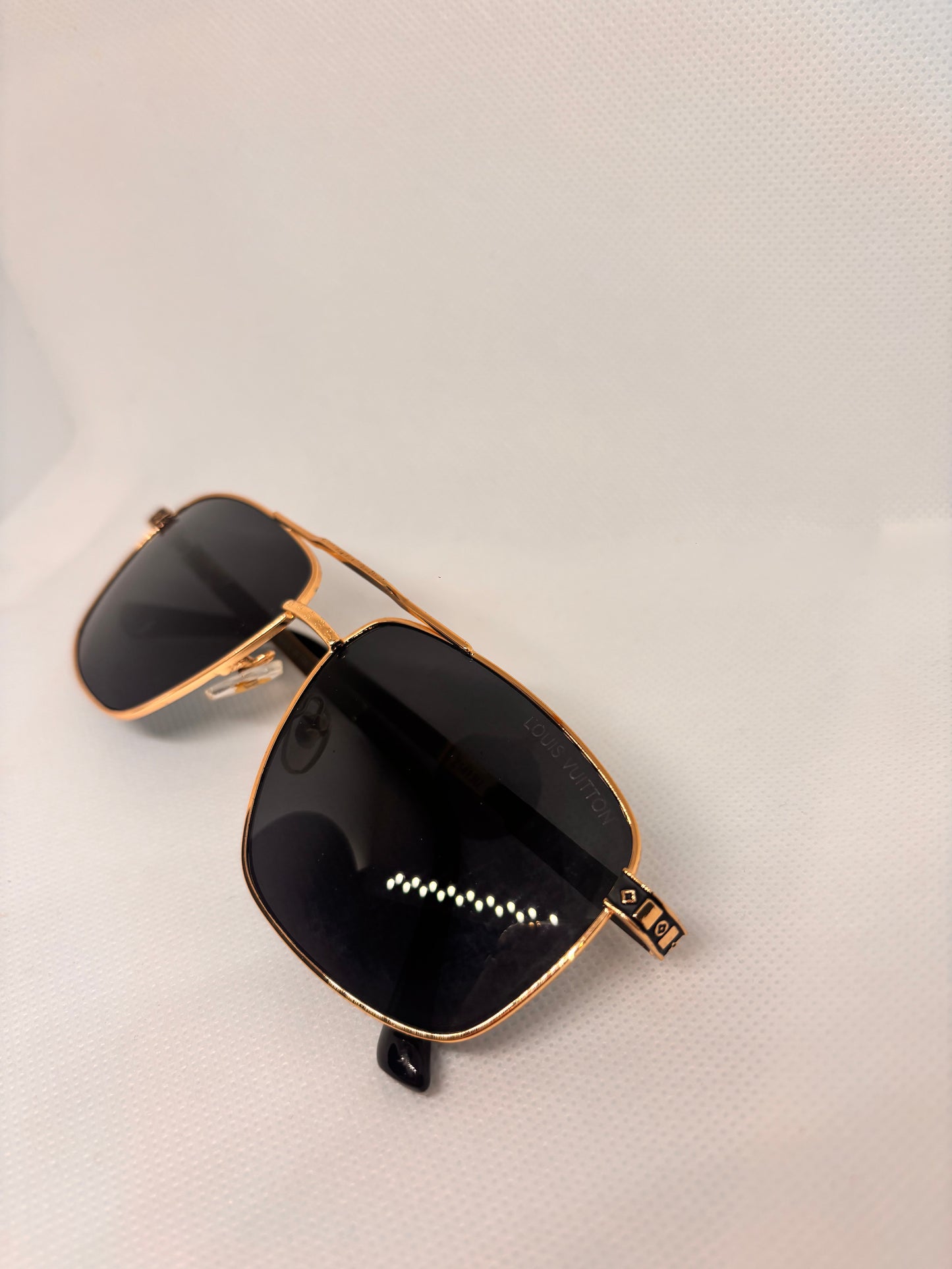 LV MENS SUNGLASSES
