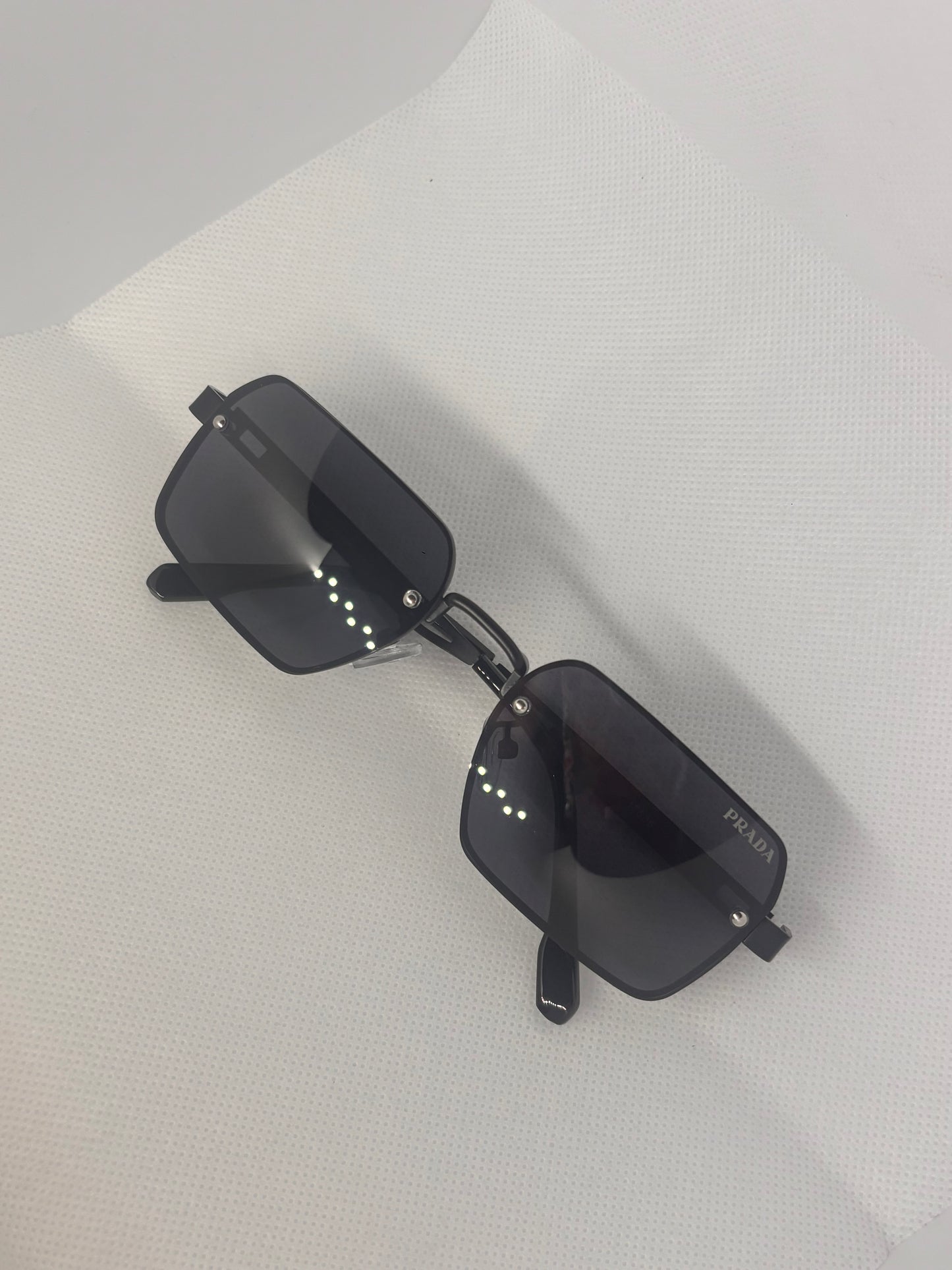MENS GREY SUNGLASSES