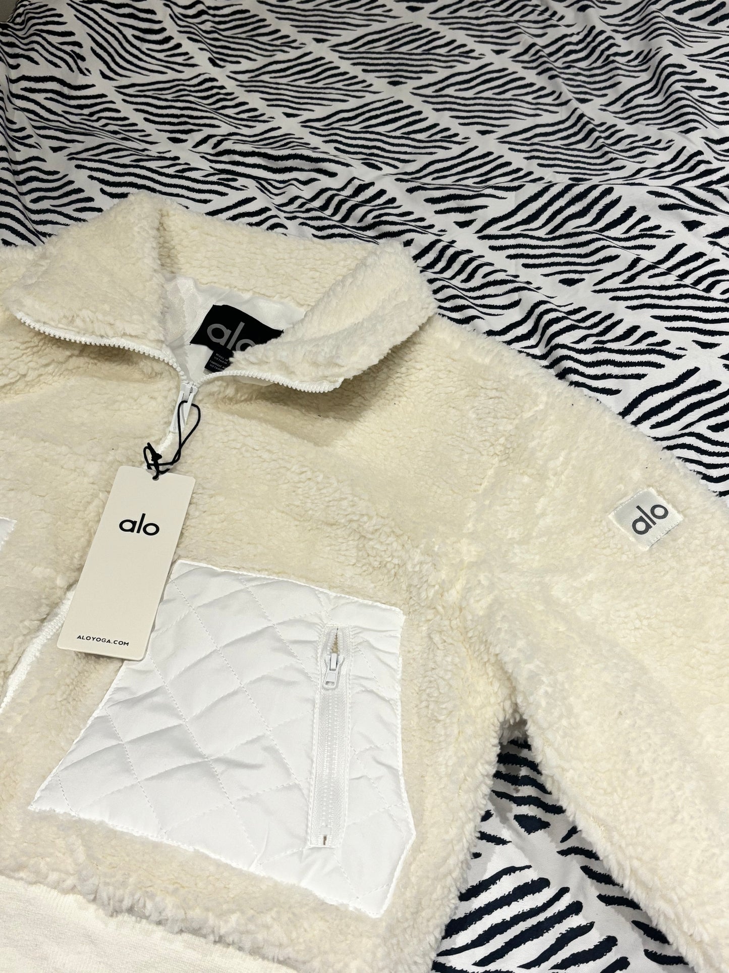 CREAM A L O JACKETS