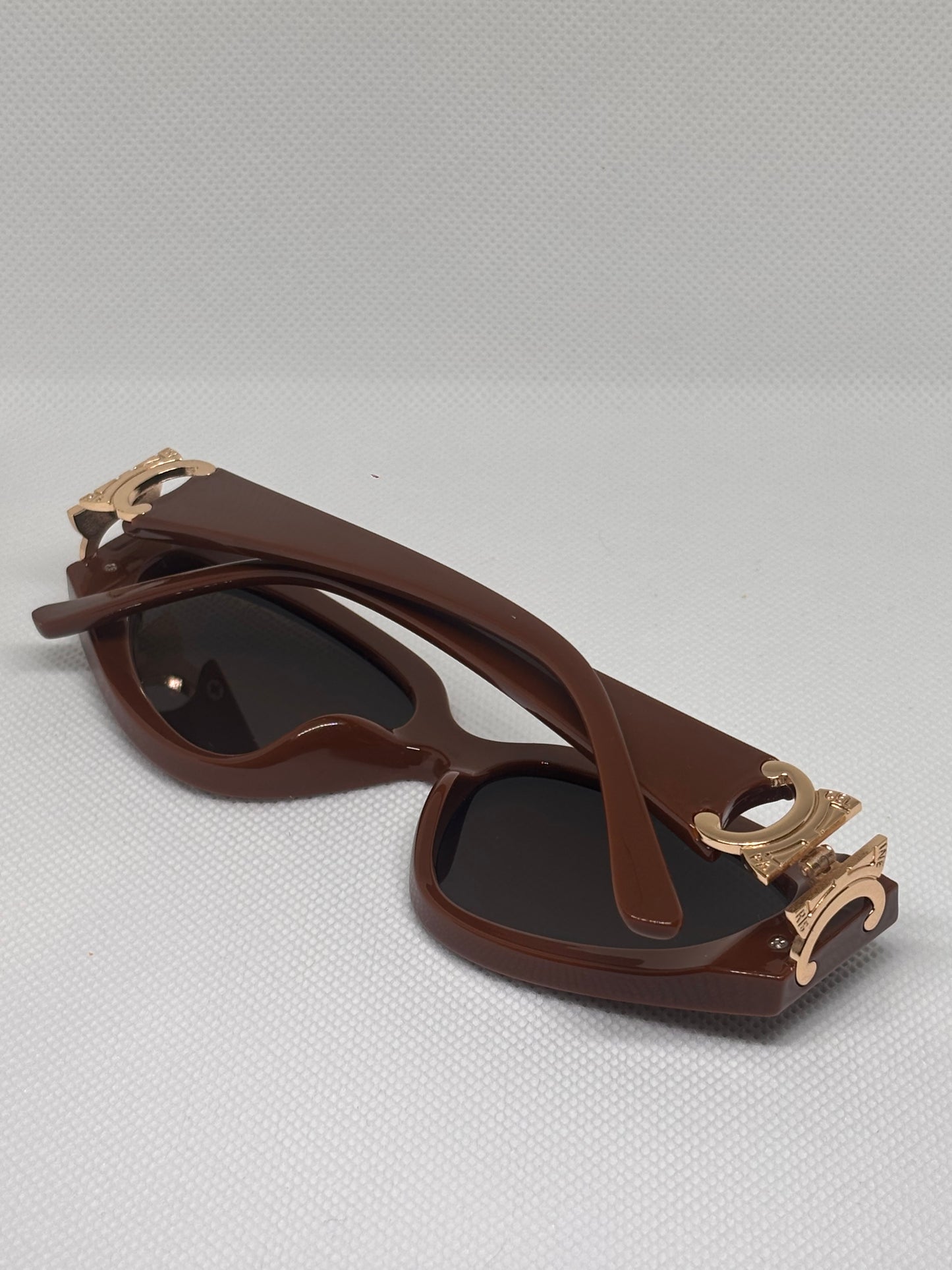 BROWN CEL SUNGLASSES
