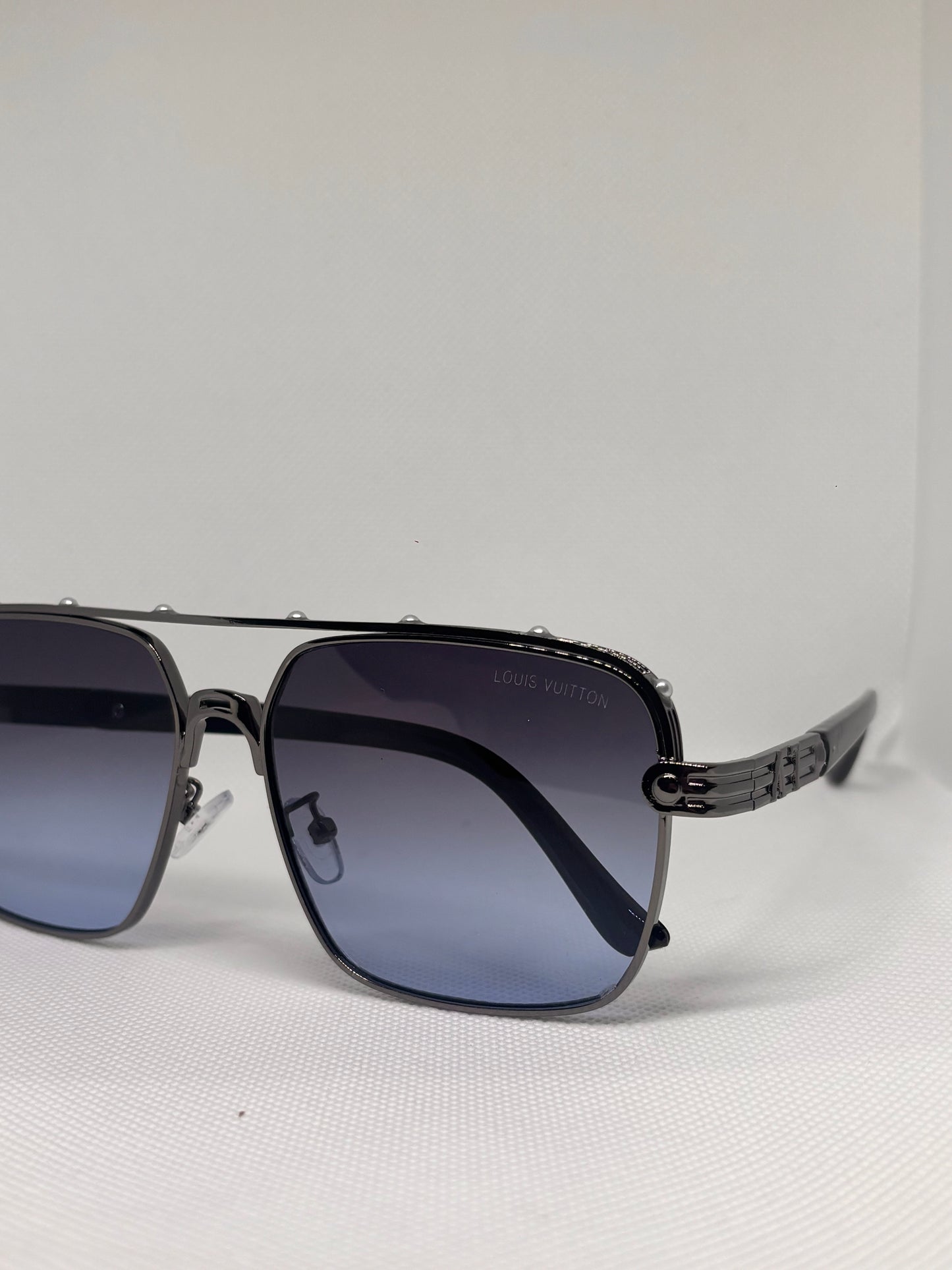 LV BLUE AND GREY SUNGLASSES