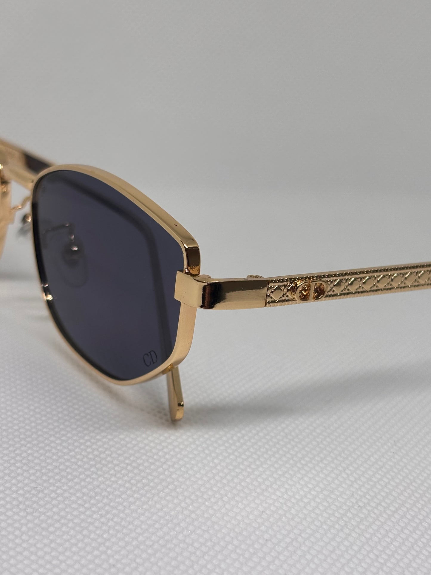 CD SUNGLASSES