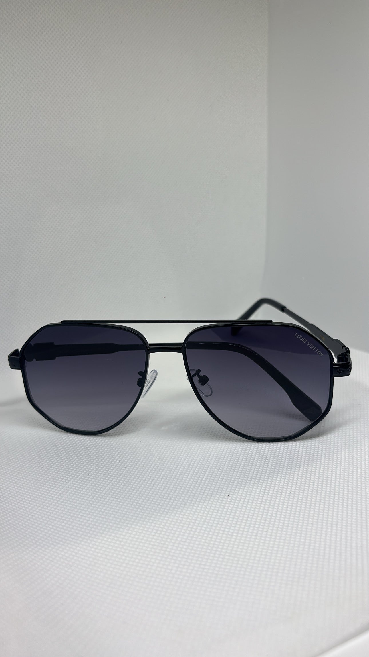 BLACK LV SUNGLASSES