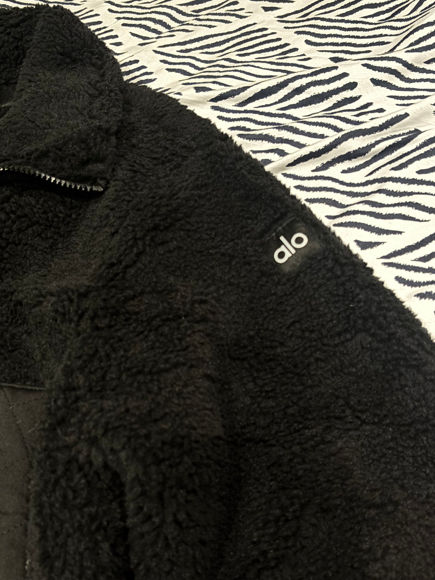 BLACK  A L O JACKET