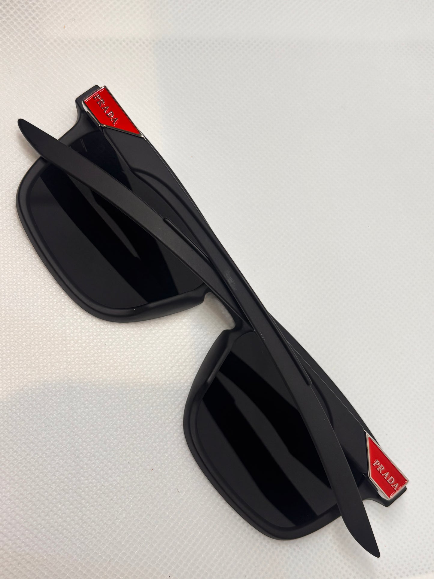 MENS PRADA SUNGLASSES