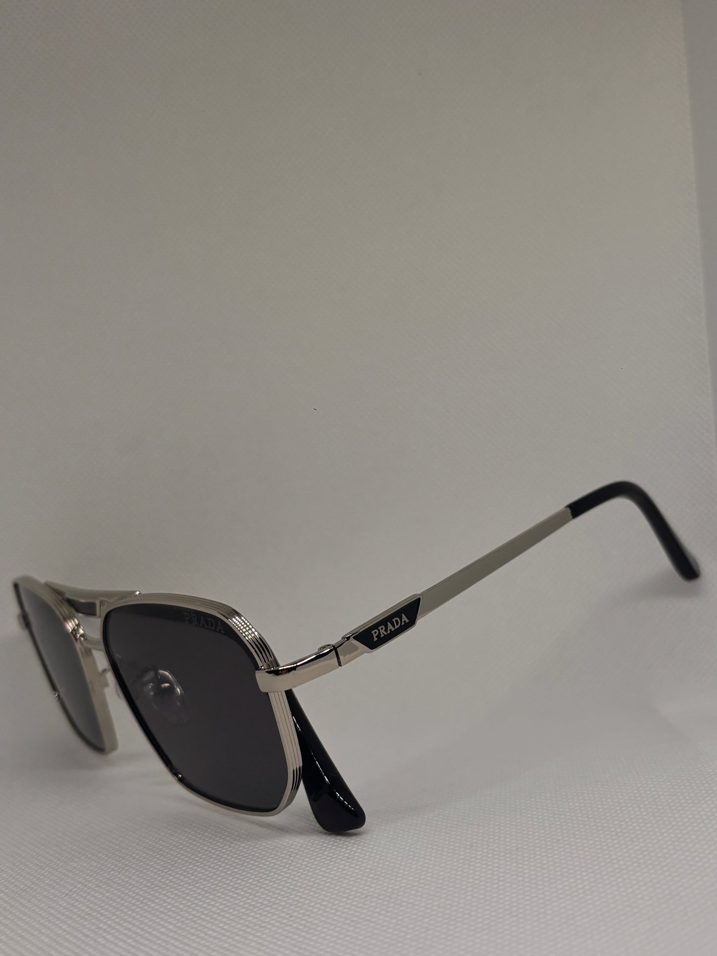 MENS SILVER P SUNGLASSES