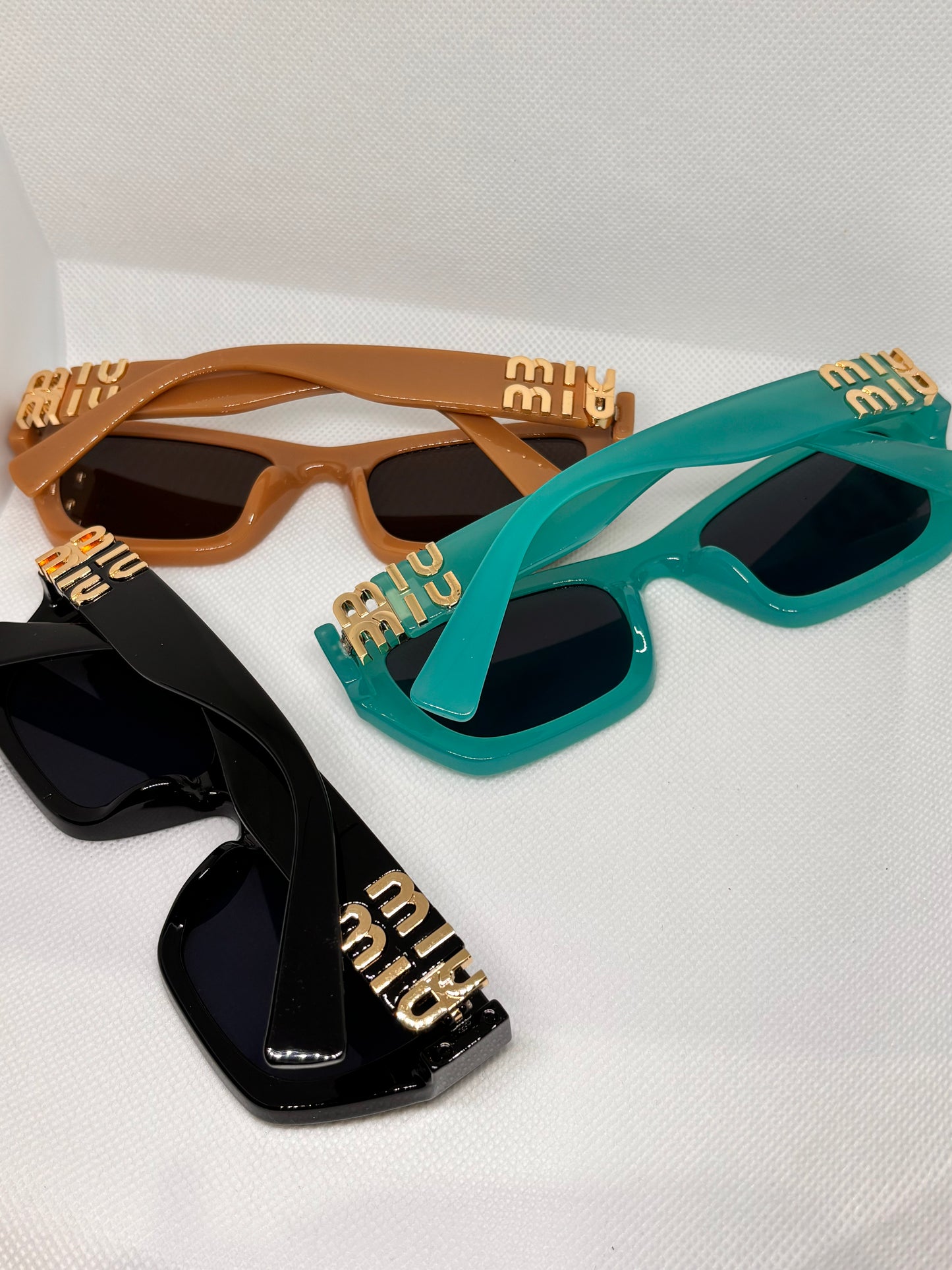 BLUE MIU SUNGLASSES