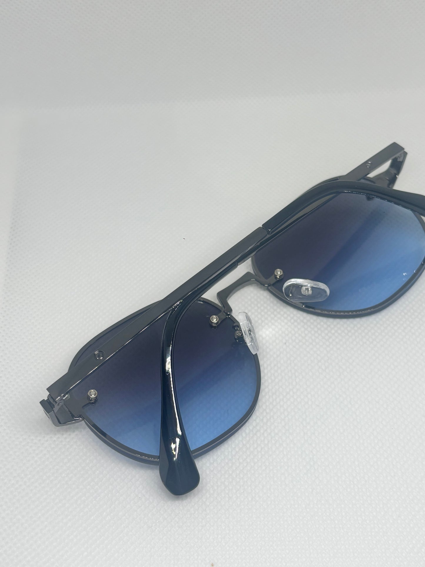 CART BLUE SUNGLASSES