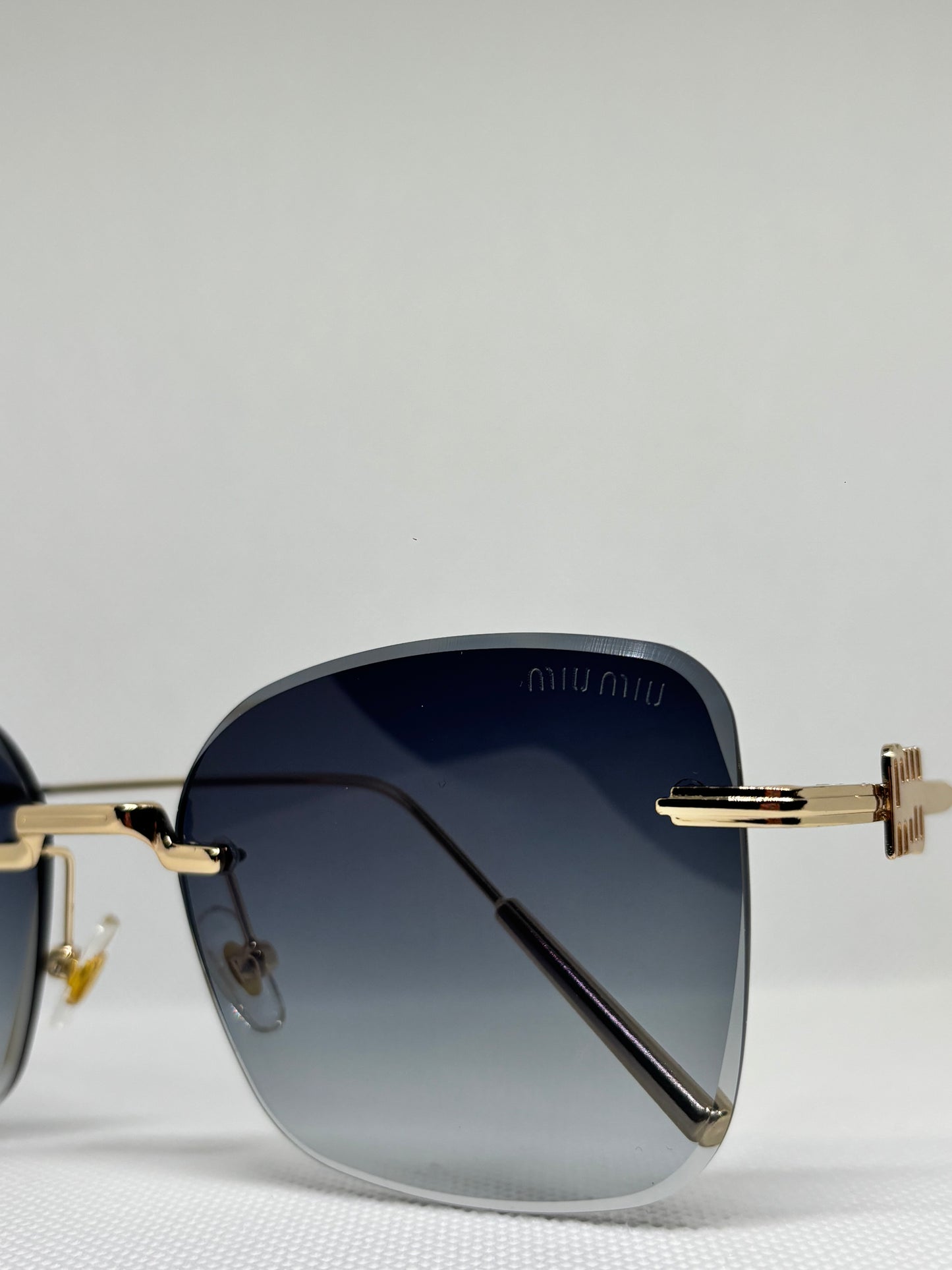 MIU BLUE SUNGLASSES