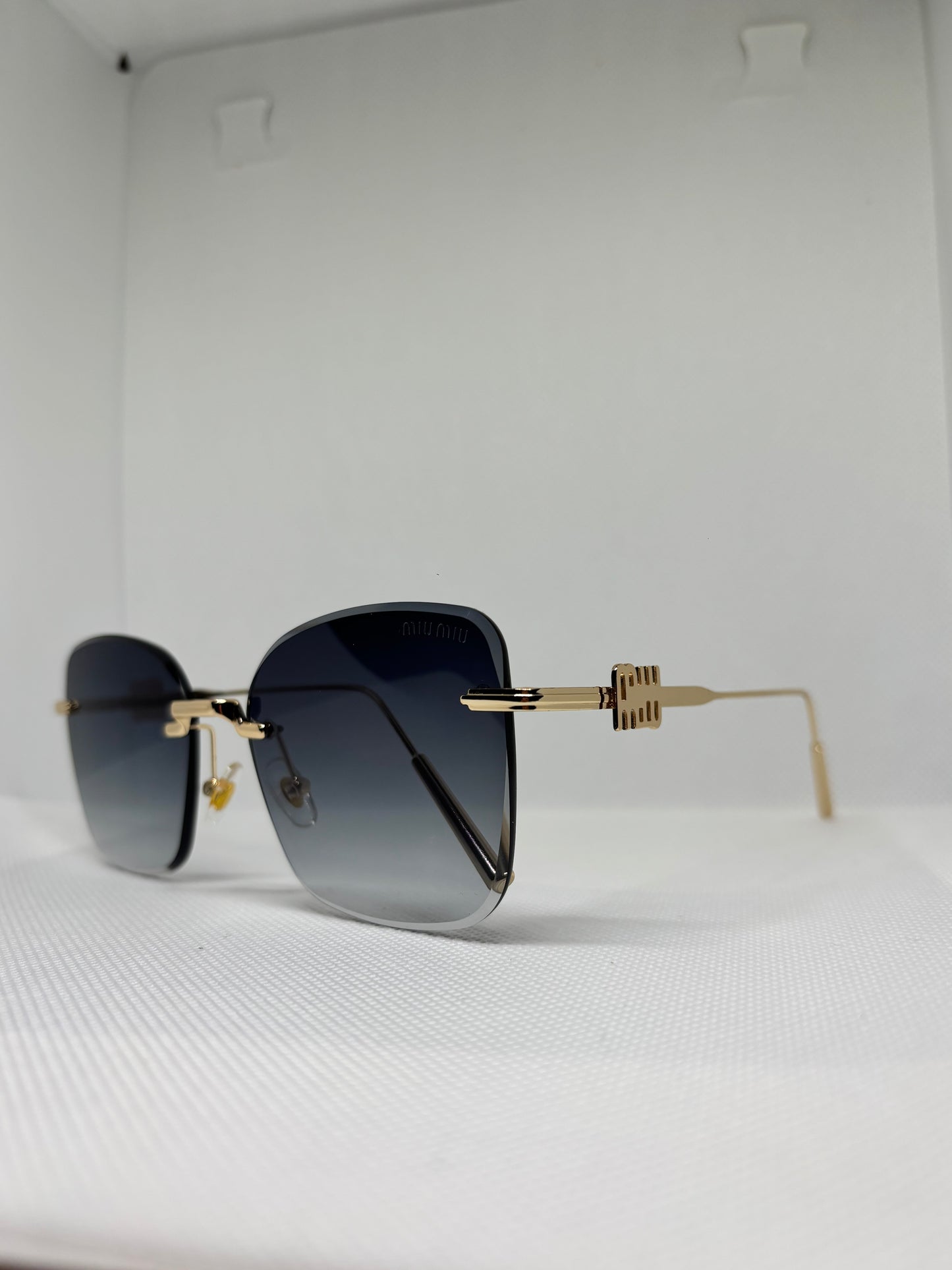 MIU BLUE SUNGLASSES