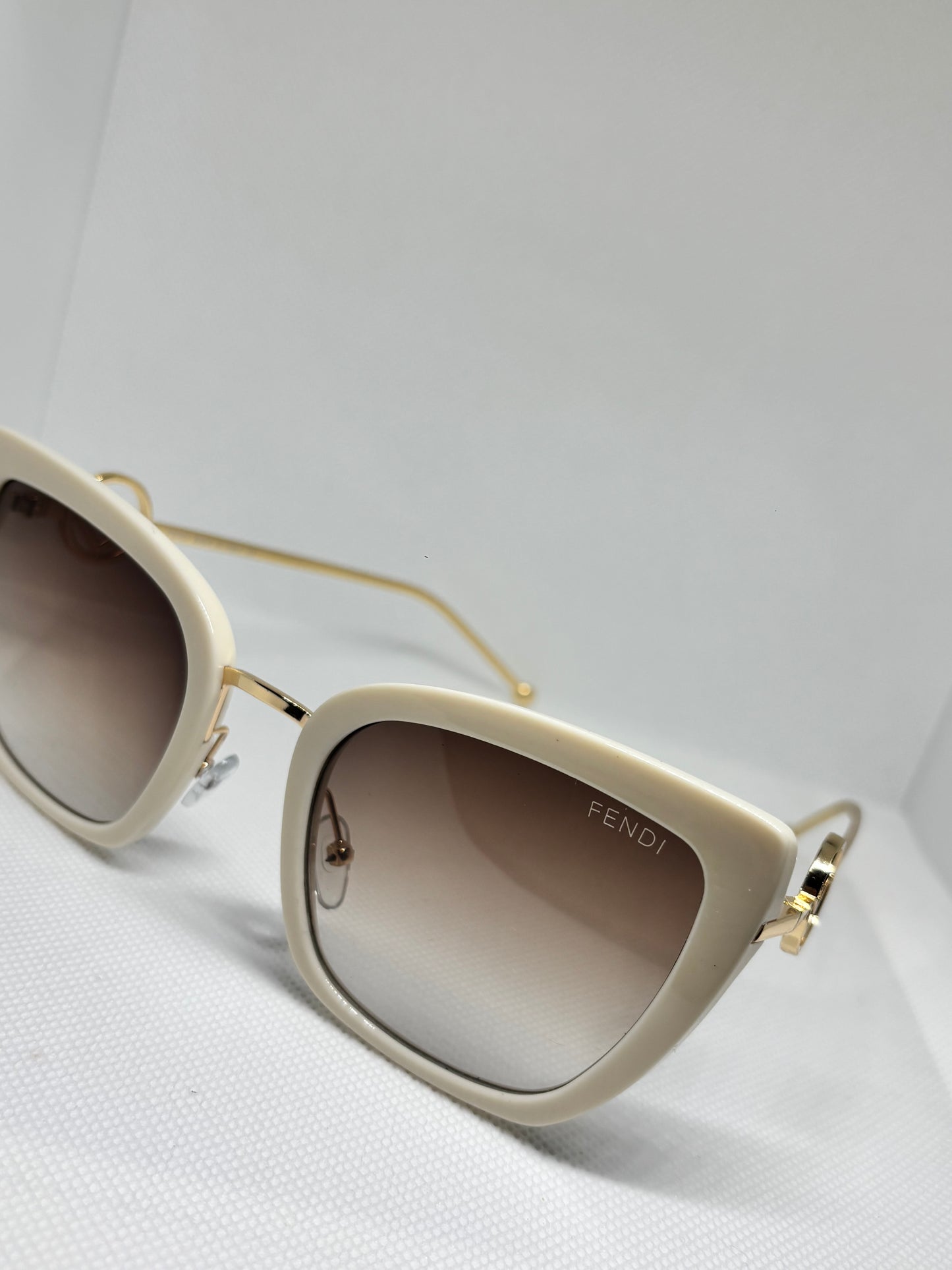WHITE FF SUNGLASSES