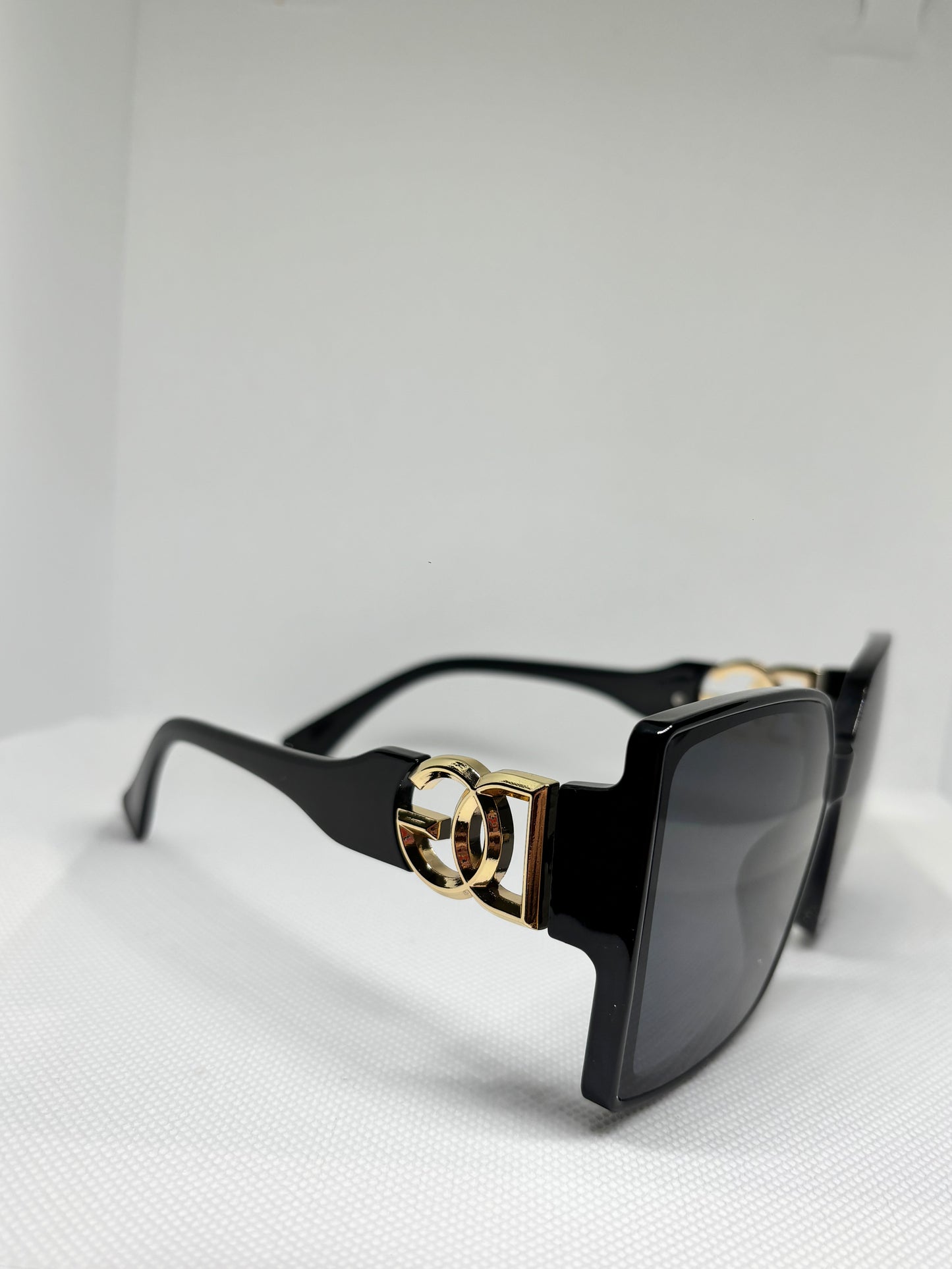 DG BLACK SUNGLASSES