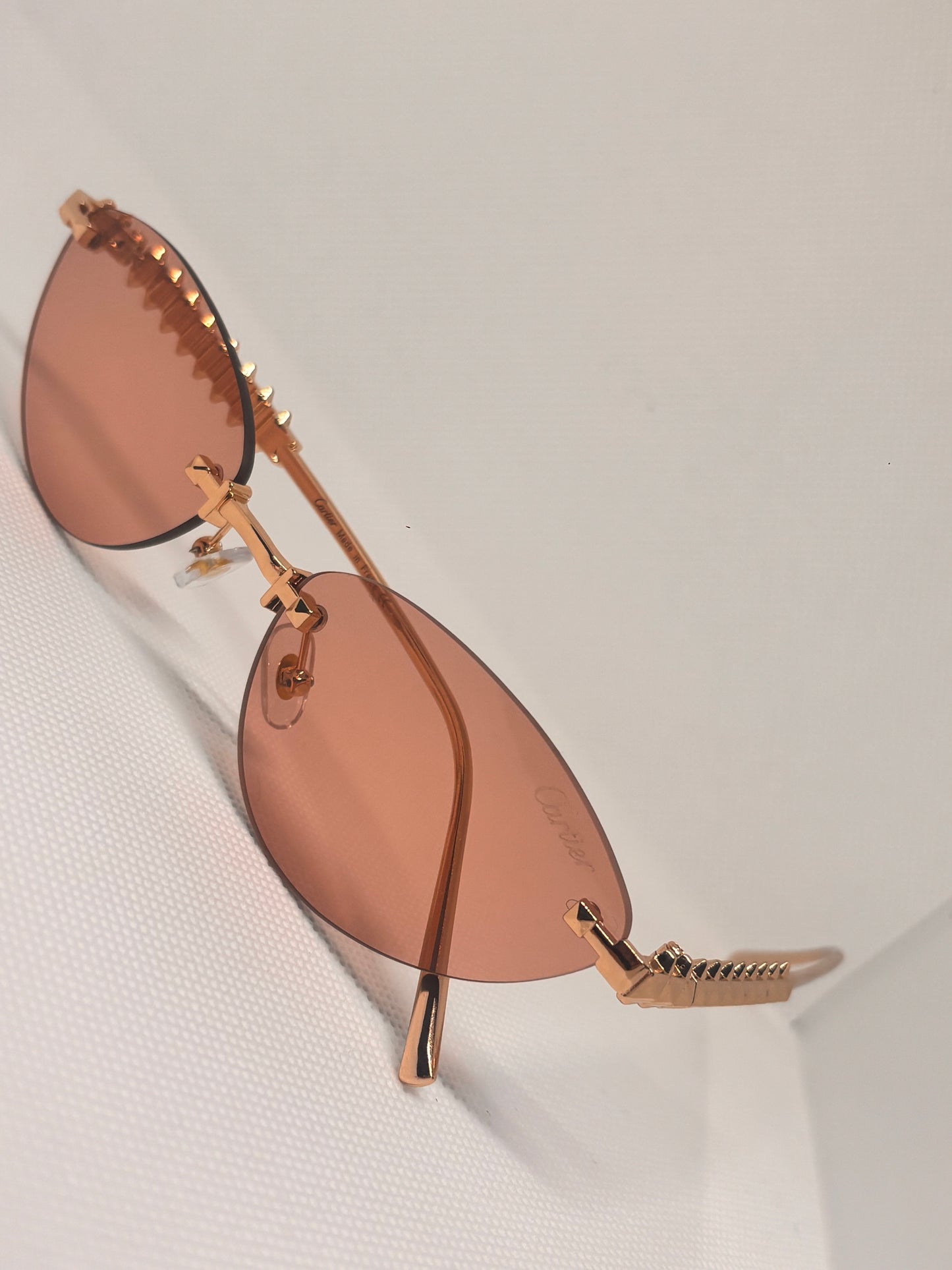 FF PINK POINTED SUNGLASSES
