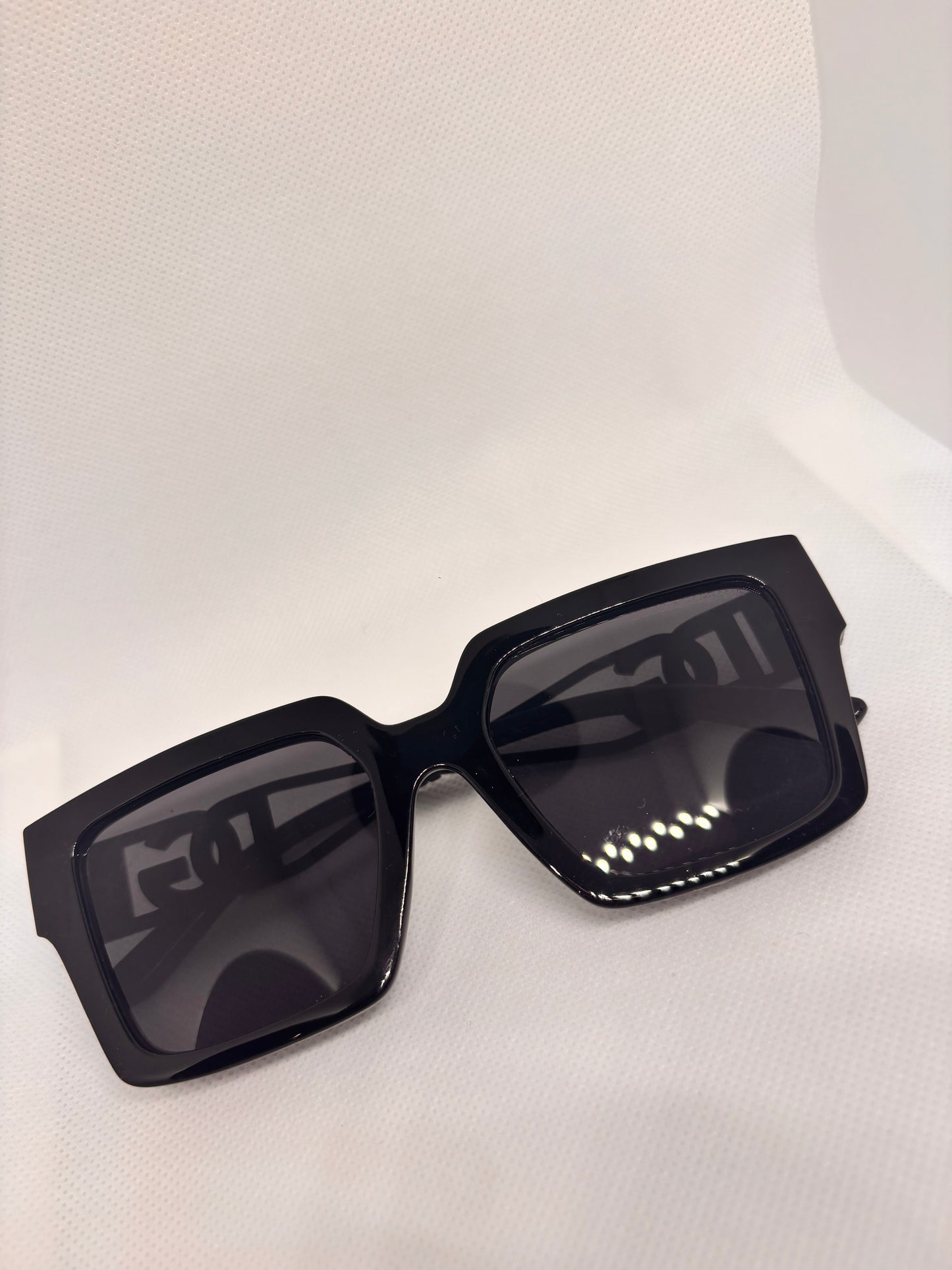 DG SUNGLASSES