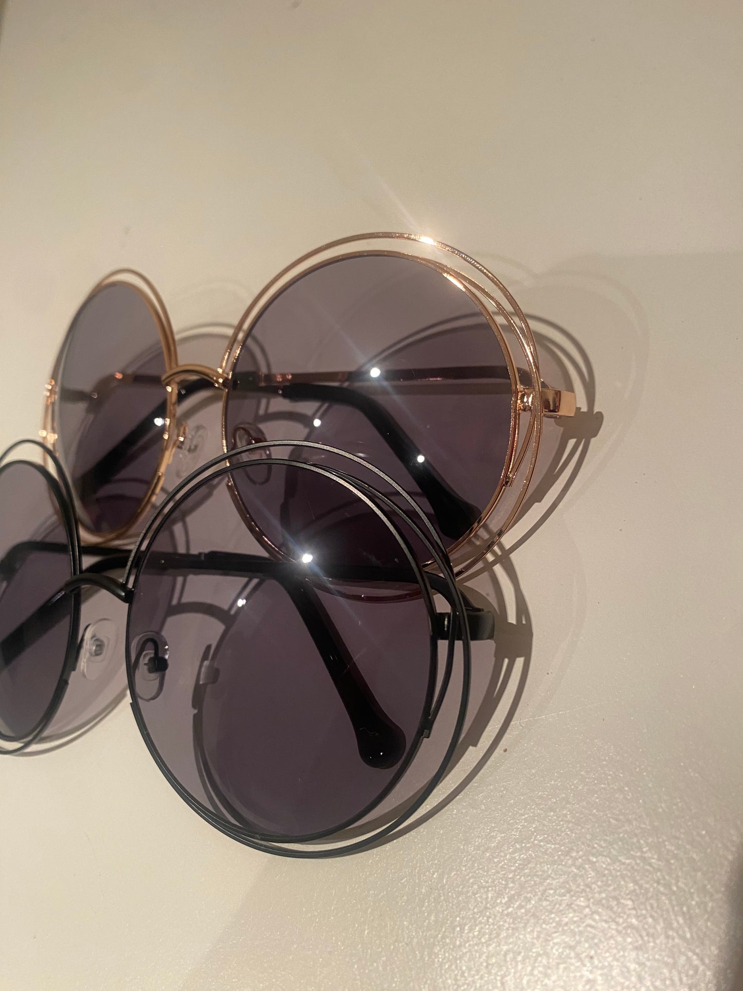 CIRCLE GOLD METAL SUNGLASSES