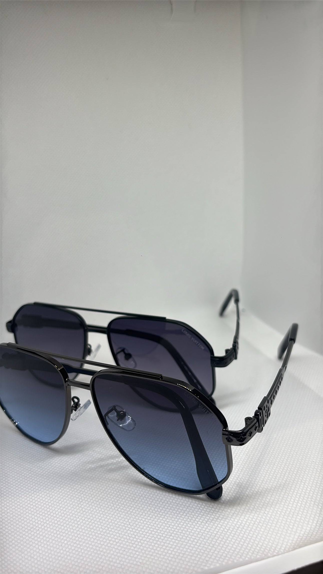 BLACK LV SUNGLASSES