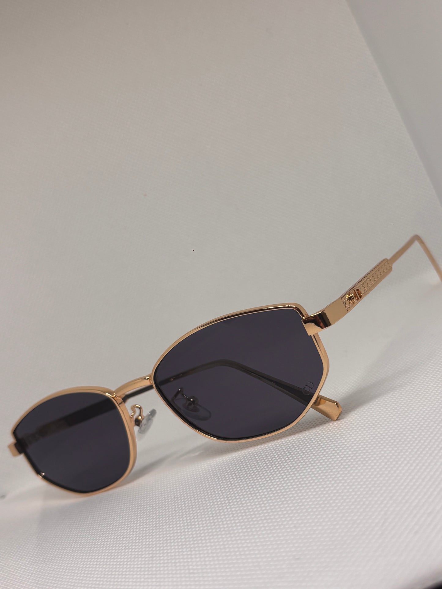 CD SUNGLASSES