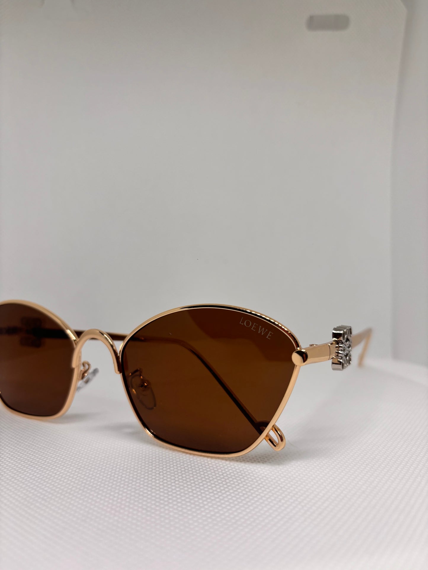 GOLD & BROWN L ROUNDED SUNGLASSES