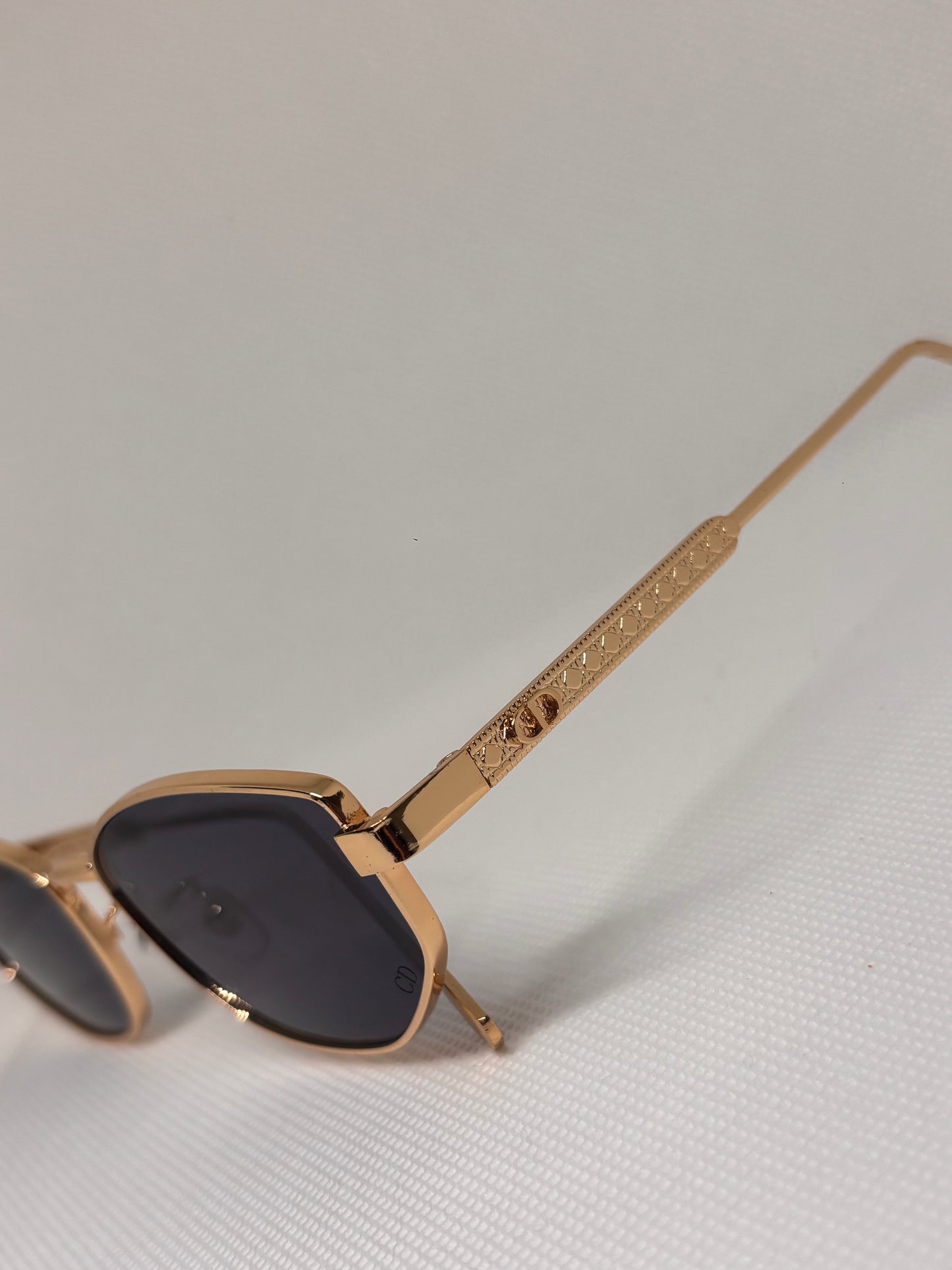 CD SUNGLASSES
