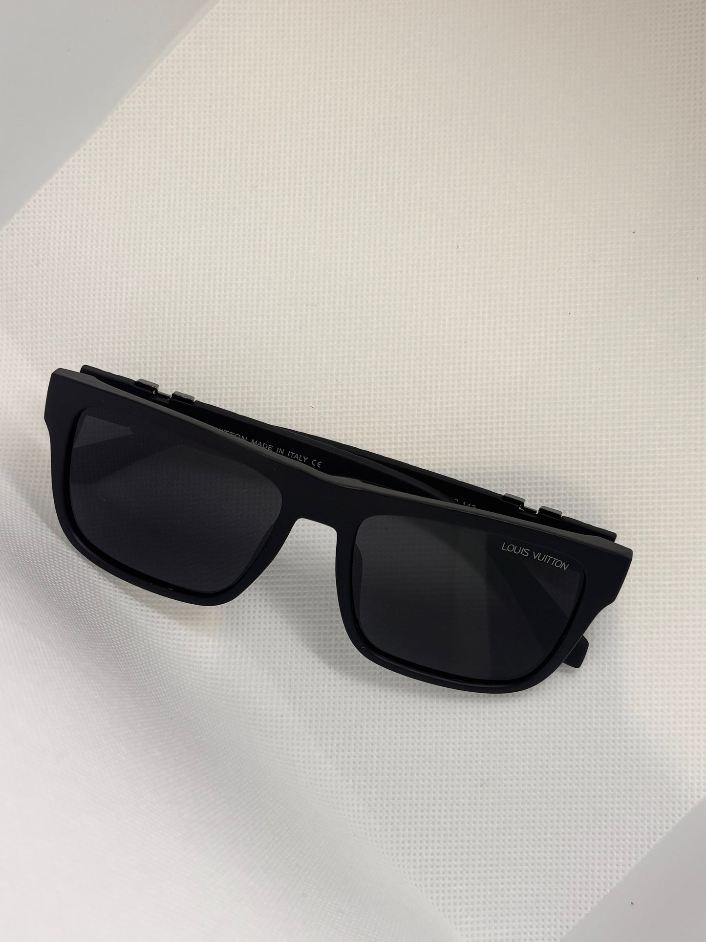 MENS LV SUNGLASSES