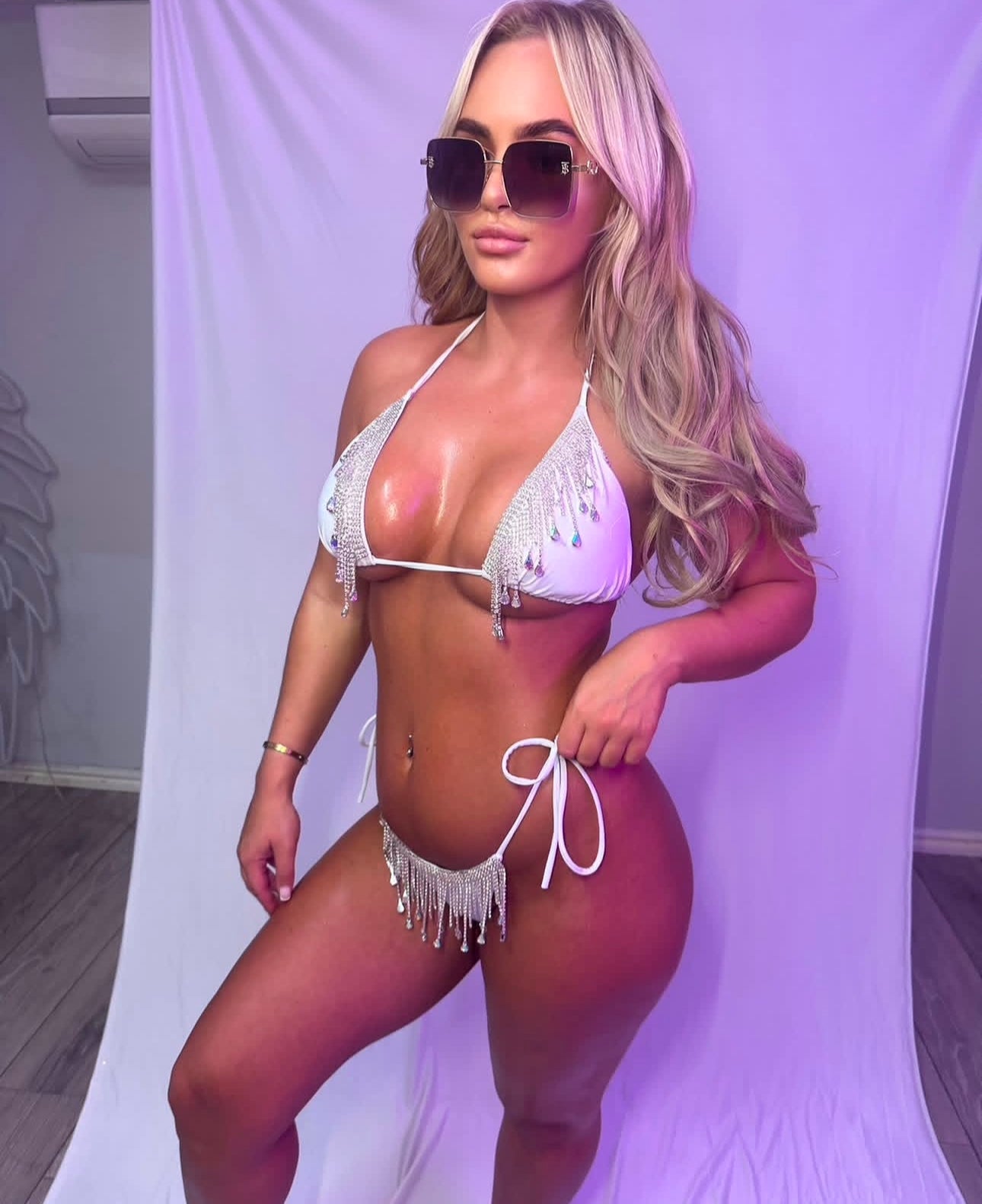 BURB SQUARE SUNGLASSES